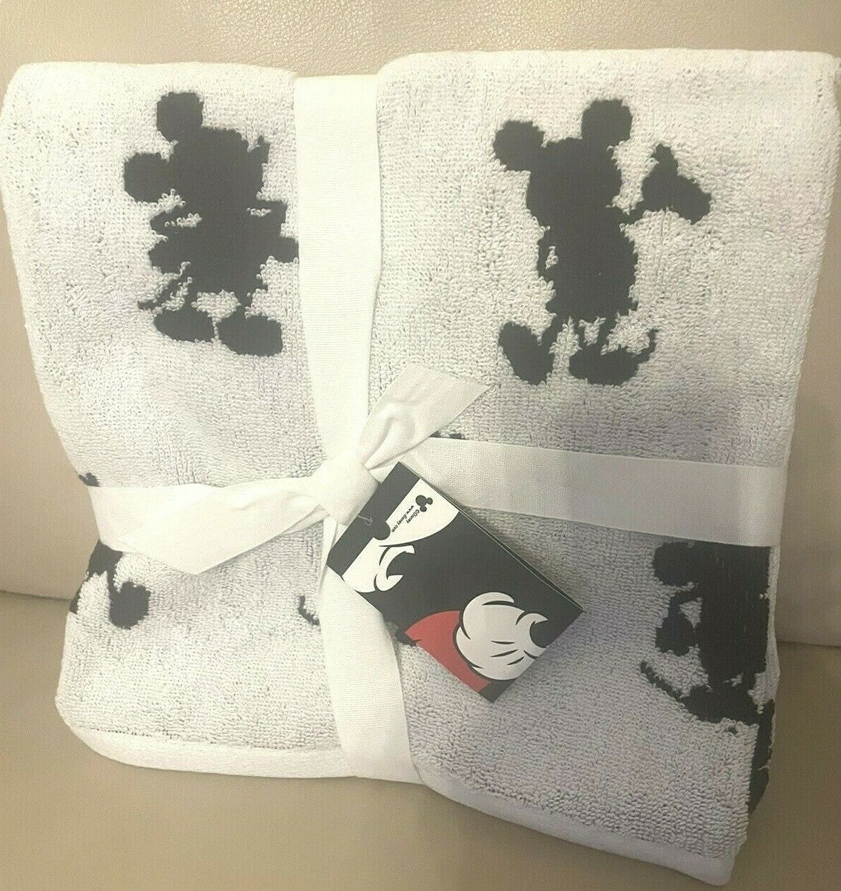 Disney Pottery barn Mickey Mouse towel hand kitchen bath holiday party gift a