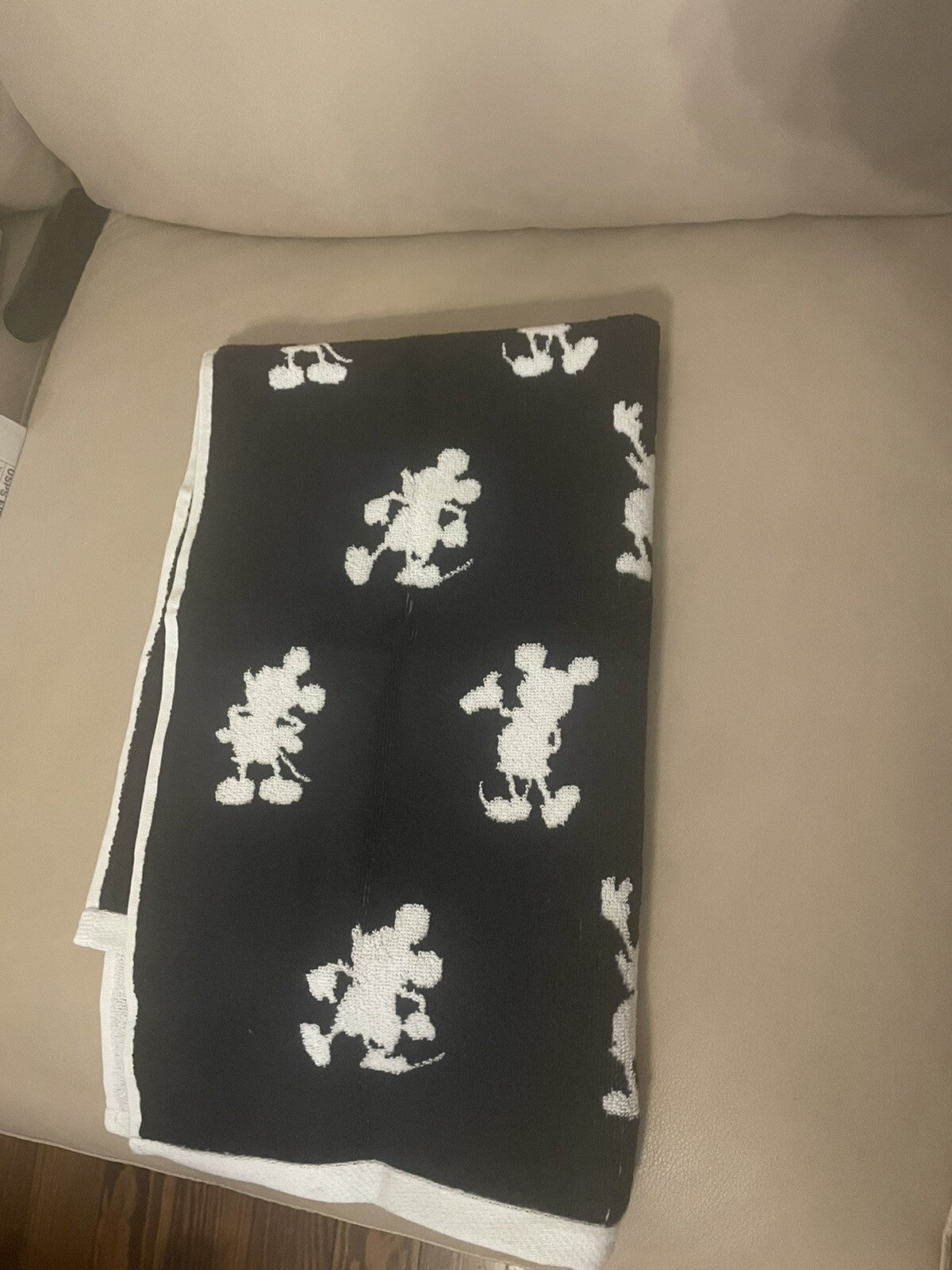 Disney Pottery barn Mickey Mouse towel hand kitchen bath holiday party gift a