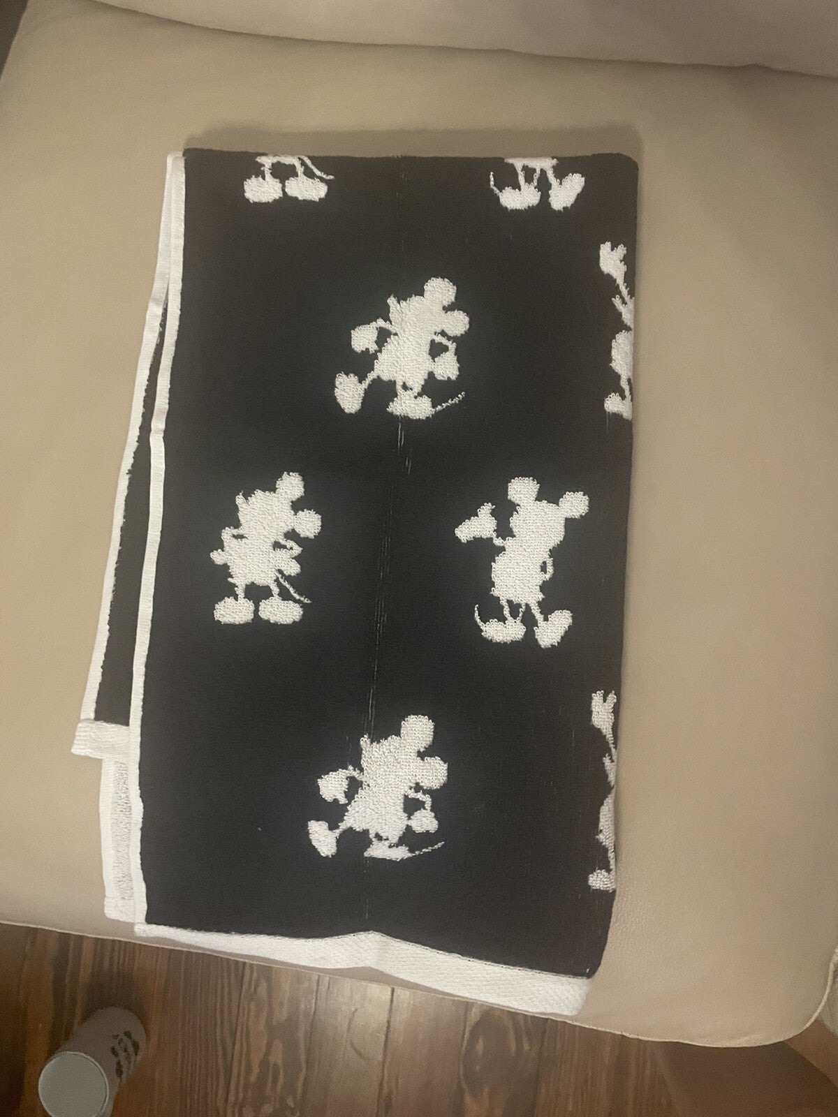 Disney Pottery barn Mickey Mouse towel hand kitchen bath holiday party gift a