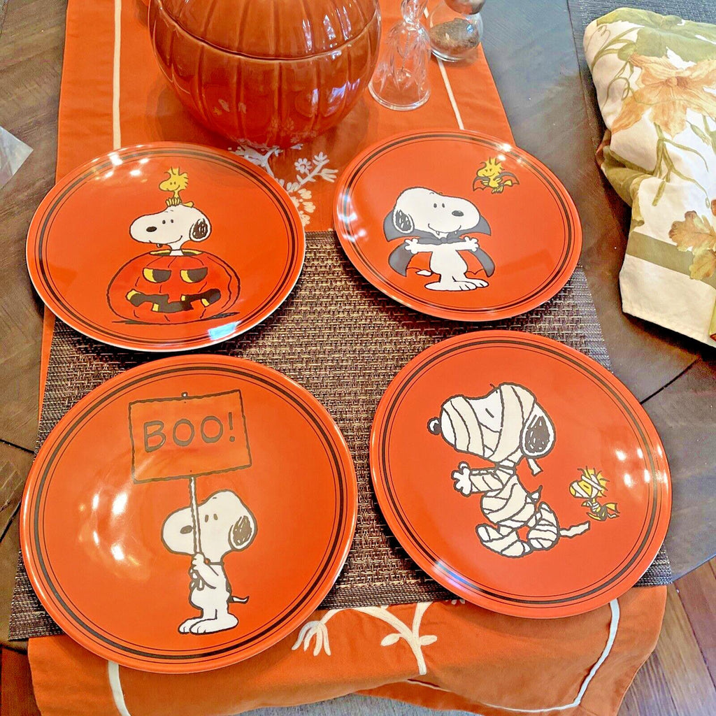 Snoopy Pottery Barn PLATE UTENSIL Peanuts Halloween holiday Disney party SET 8 -