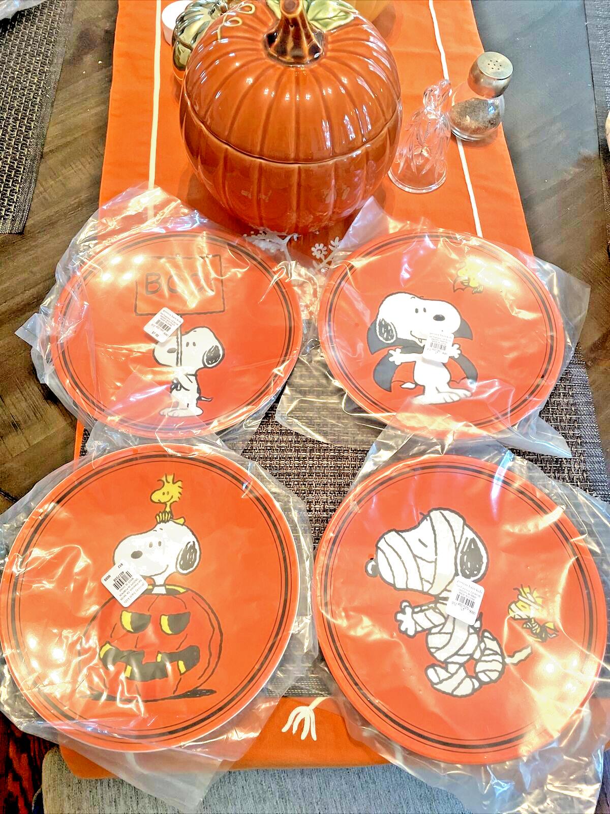 Snoopy Pottery Barn PLATE UTENSIL Peanuts Halloween holiday Disney party SET 8 -