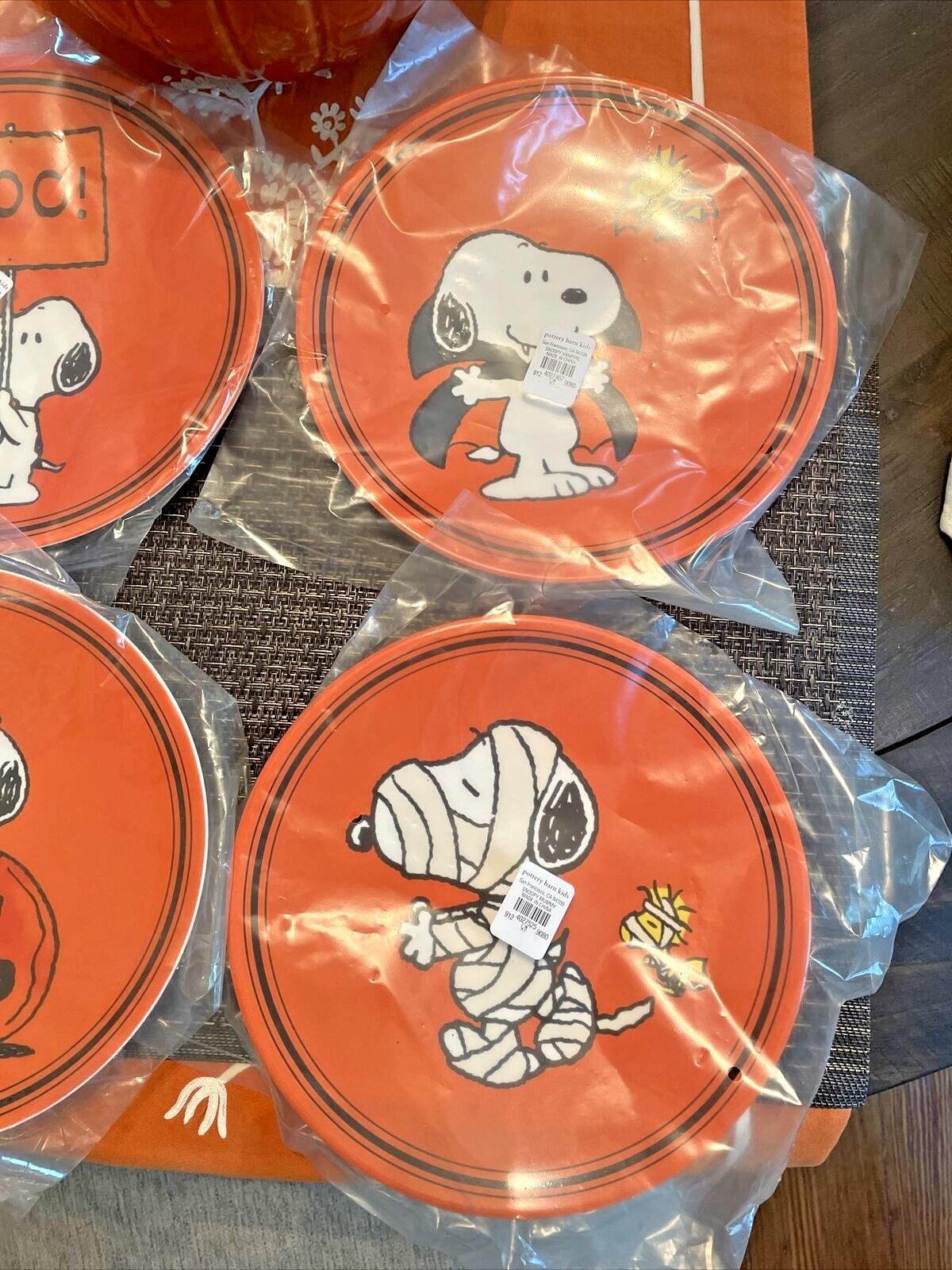Snoopy Pottery Barn PLATE UTENSIL Peanuts Halloween holiday Disney party SET 8 -