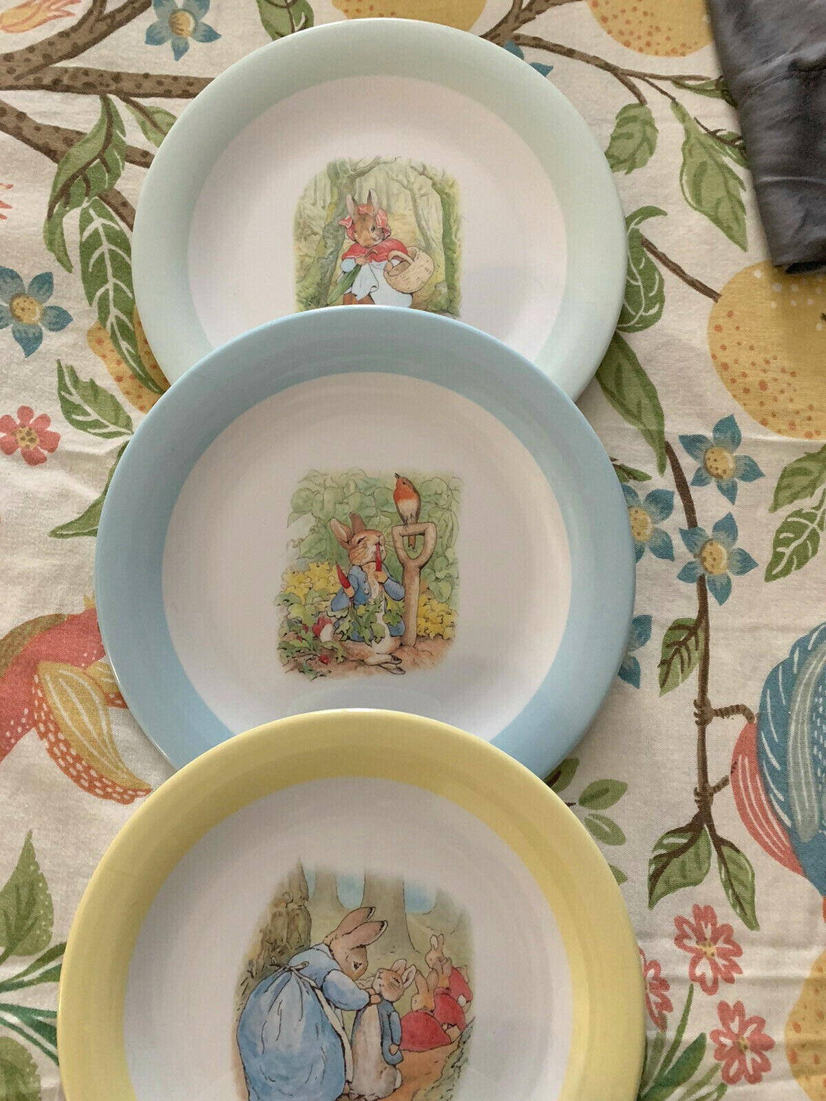 Disney Pottery Barn school kid SET 4 Plate Easter Bunny Peter rabbit Holiday
