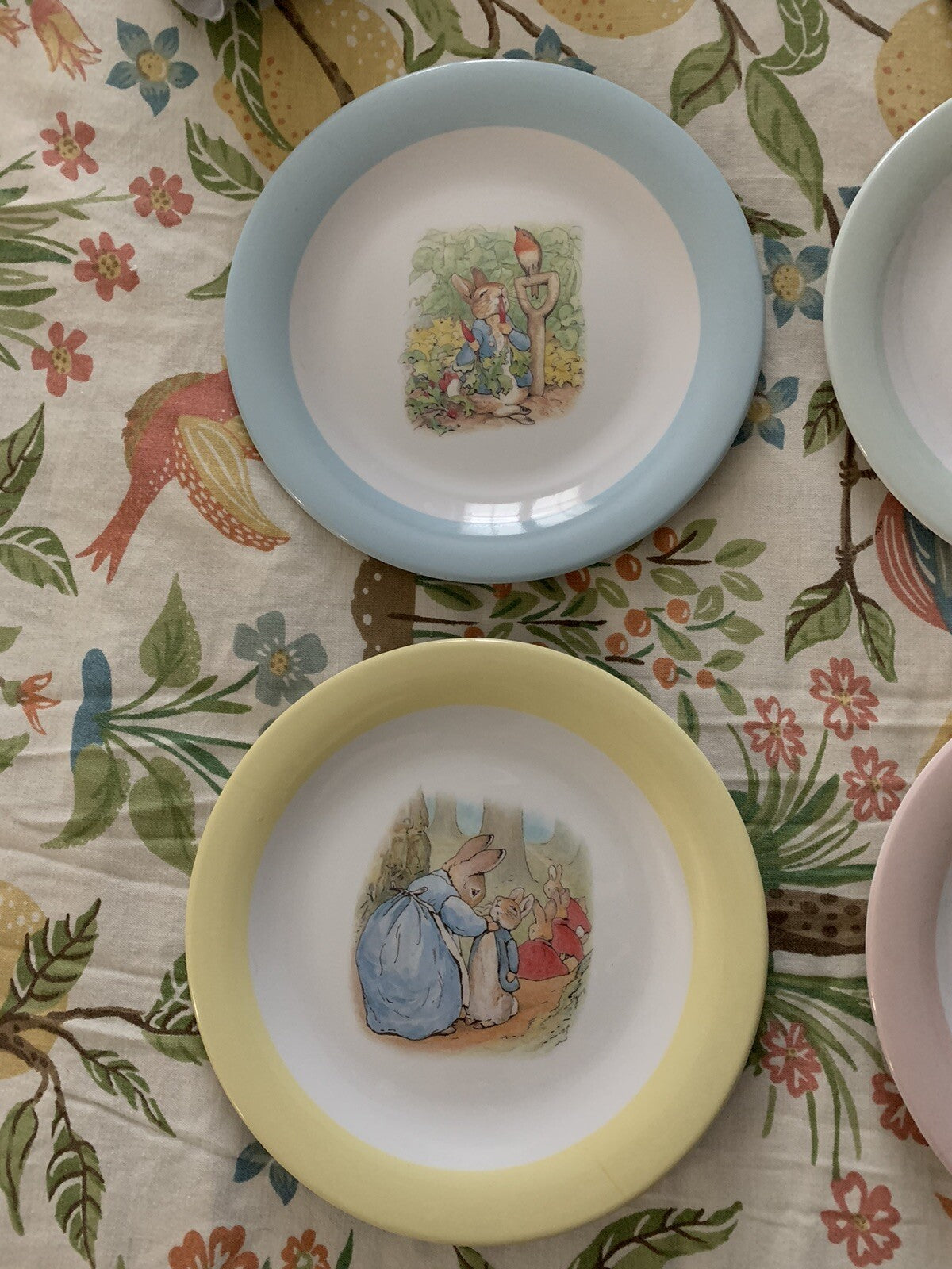 Disney Pottery Barn school kid SET 4 Plate Easter Bunny Peter rabbit Holiday