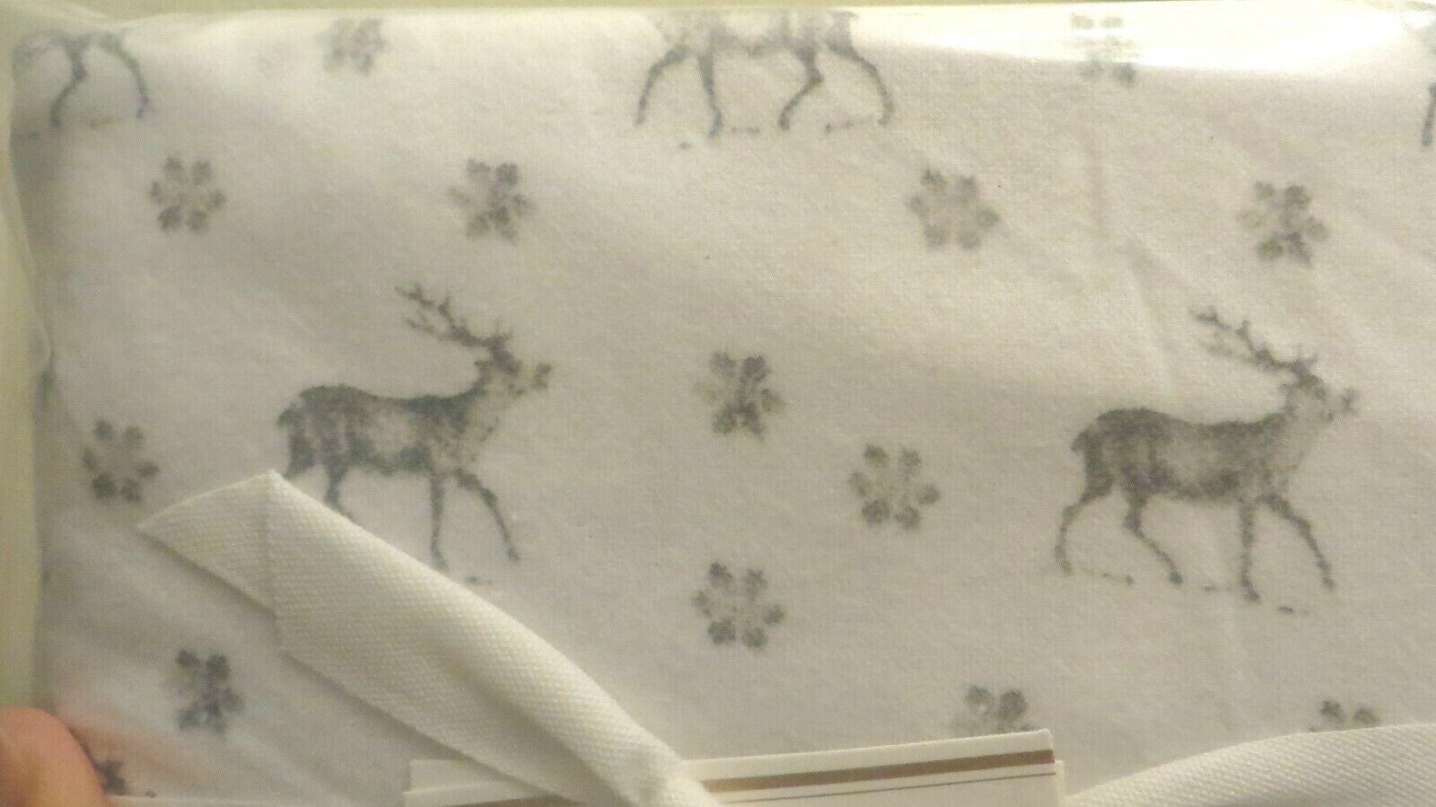 pottery barn King Deer Stag Holiday snow lodge Birthday party Pillowcase SET 2 1