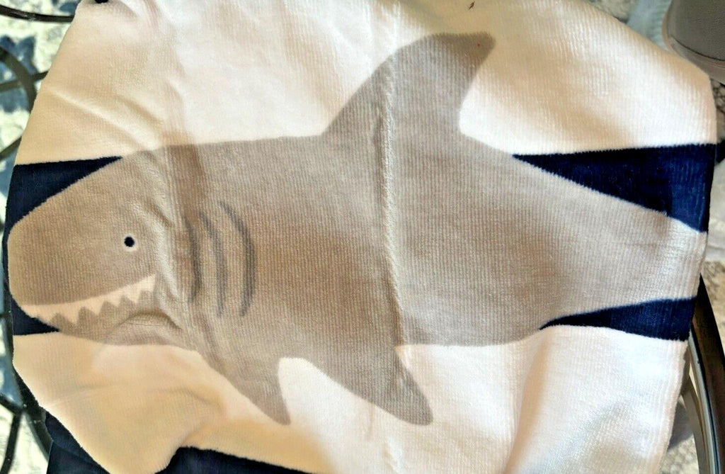 Pottery Barn Disney baby Shark Bath Towel boy school stripe beach pool kids ?? 1