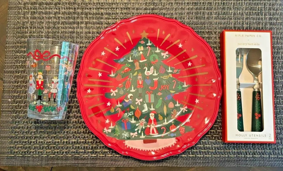 Pottery Barn holiday Christmas party school Disney kid dinner Plate gift SET 8
