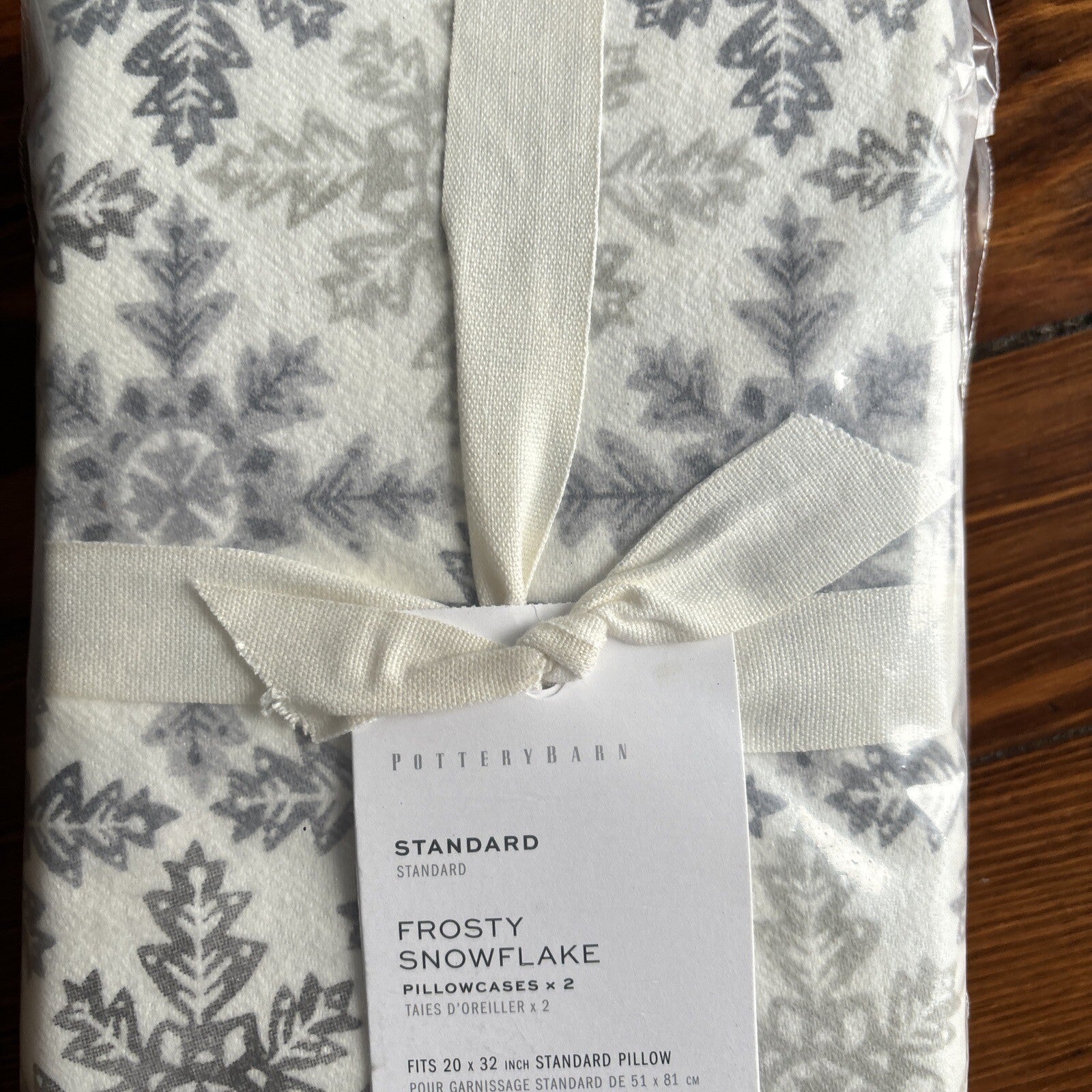 Pottery Barn Disney pillowcase Holiday Snowflake Christmas gift SET 2 kid gift y