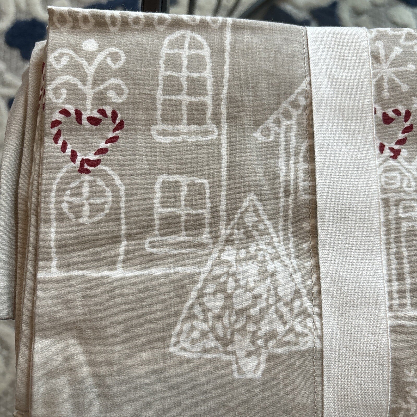 Pottery Barn Disney Holiday Gingerbread Christmas Pillowcase SET 2 kid ?? z