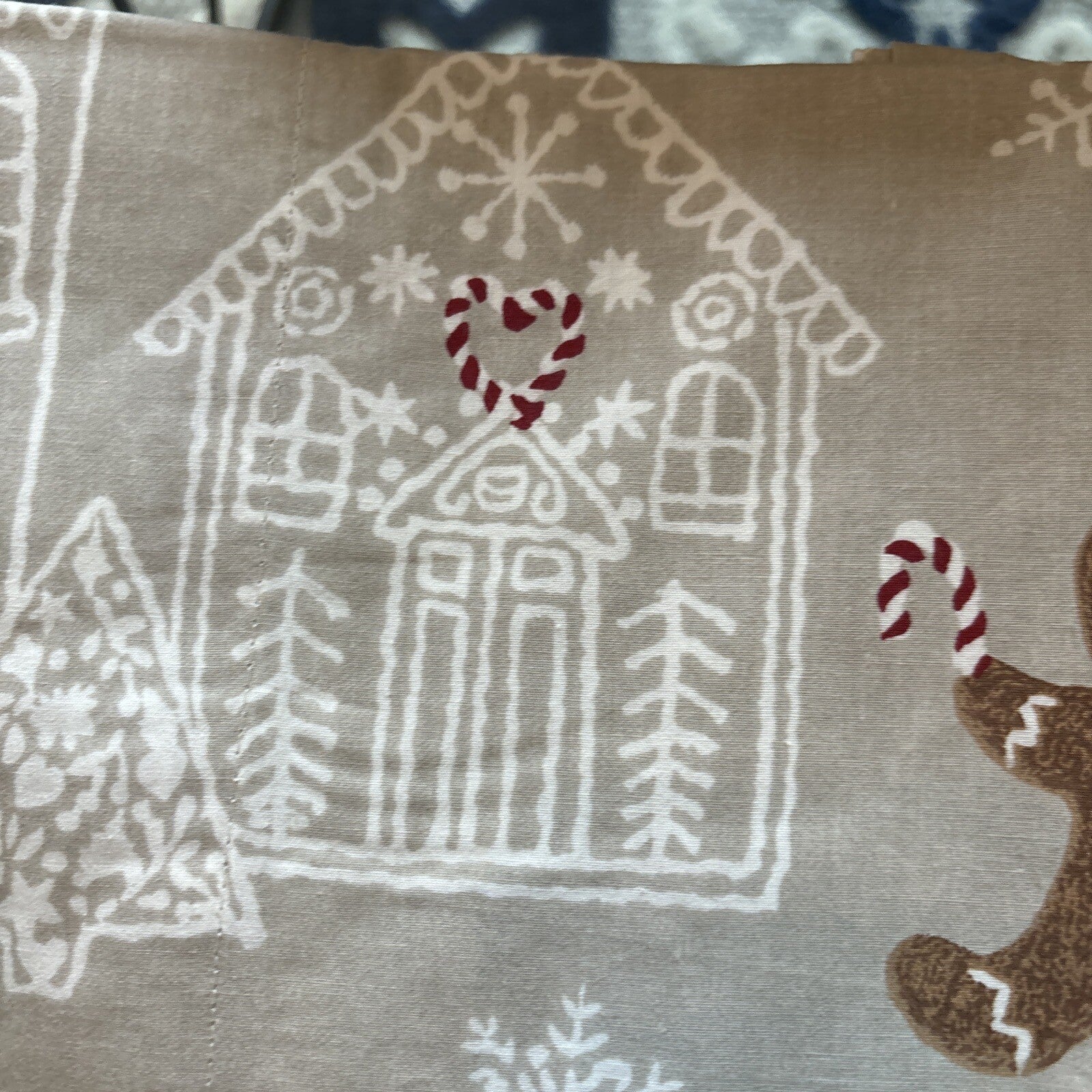 Pottery Barn Disney Holiday Gingerbread Christmas Pillowcase SET 2 kid ?? z