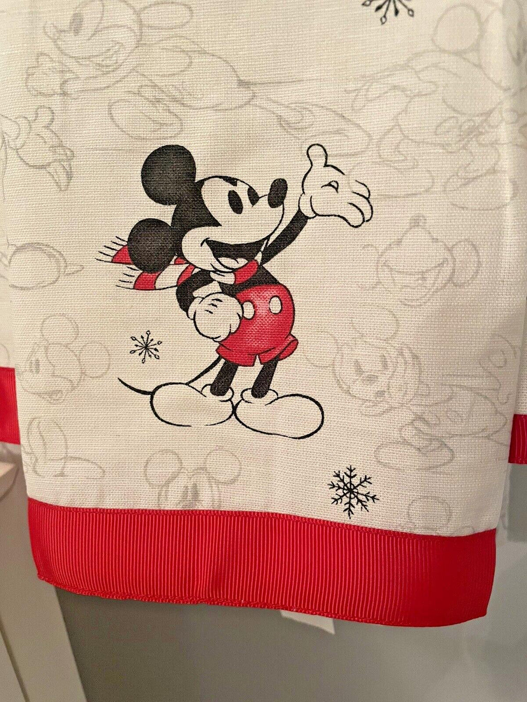Pottery barn Disney Mickey Mouse hand towel Kitchen holiday Christmas SET 2 ??