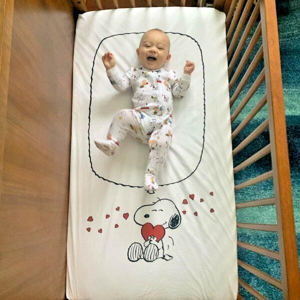 Pottery barn Snoopy SHEET Crib Toddler baby Picture nursery peanuts Disney kid