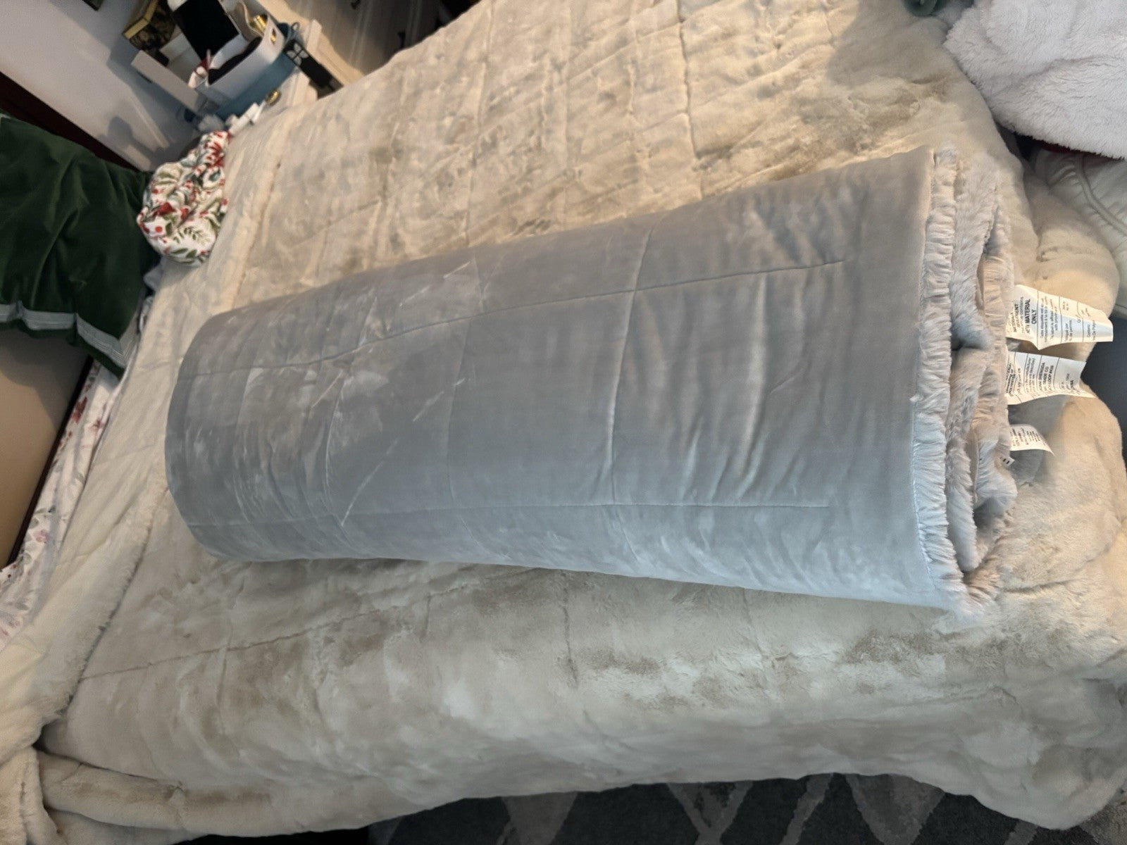 Pottery Barn Christmas comforter bed cover holiday fur velvet party Size Queen `