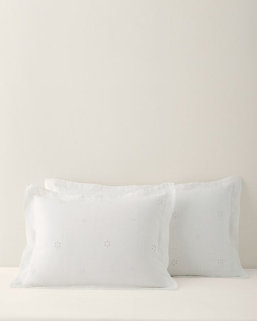 Garnet Hill Linen KING Pillow Sham Eyelet holiday WHITE Wedding gift kid SET 2 -