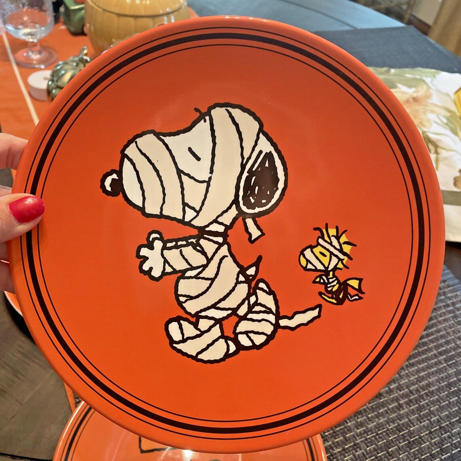 Pottery Barn Snoopy Peanuts Disney Halloween Plate holiday party kid SET 4 new =