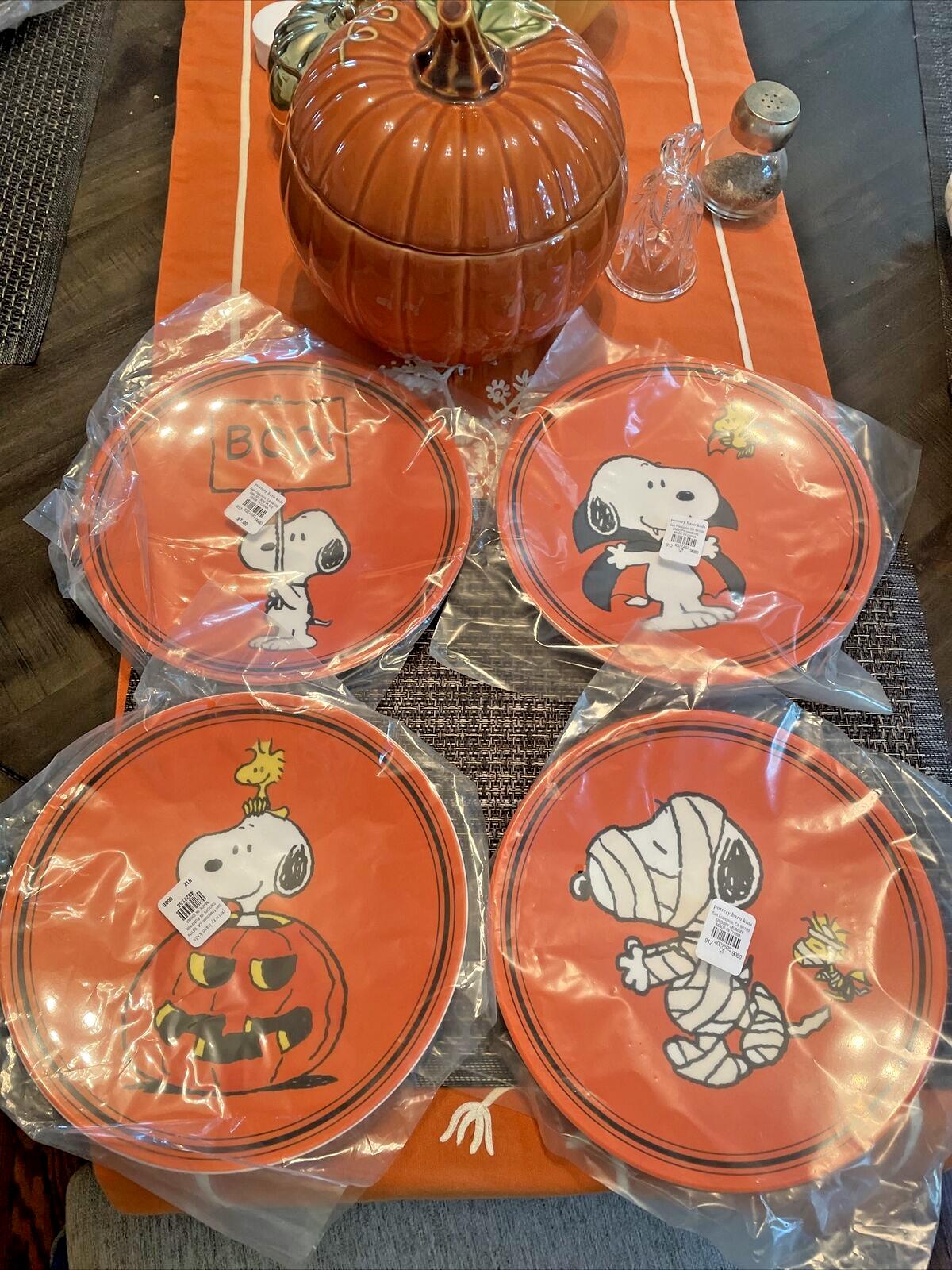 Pottery Barn Snoopy Peanuts Disney Halloween Plate holiday party kid SET 4 new =