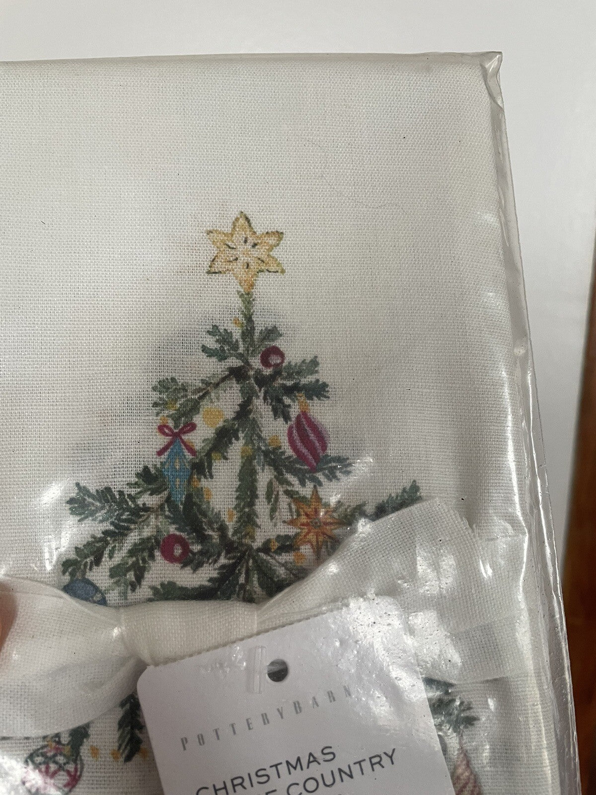 Pottery Barn Disney Holiday towel Christmas Country Tree gift party SET 2 NEW =