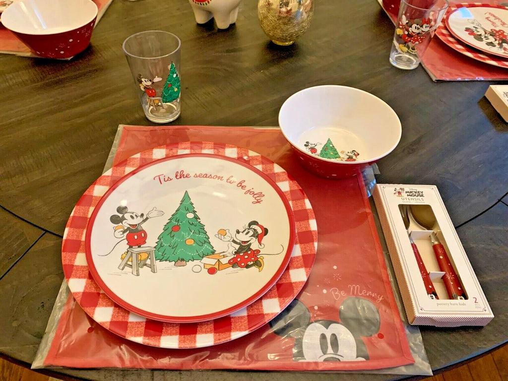 Pottery Barn Disney Micky Mouse Plate Holiday party gift school kid Minnie
