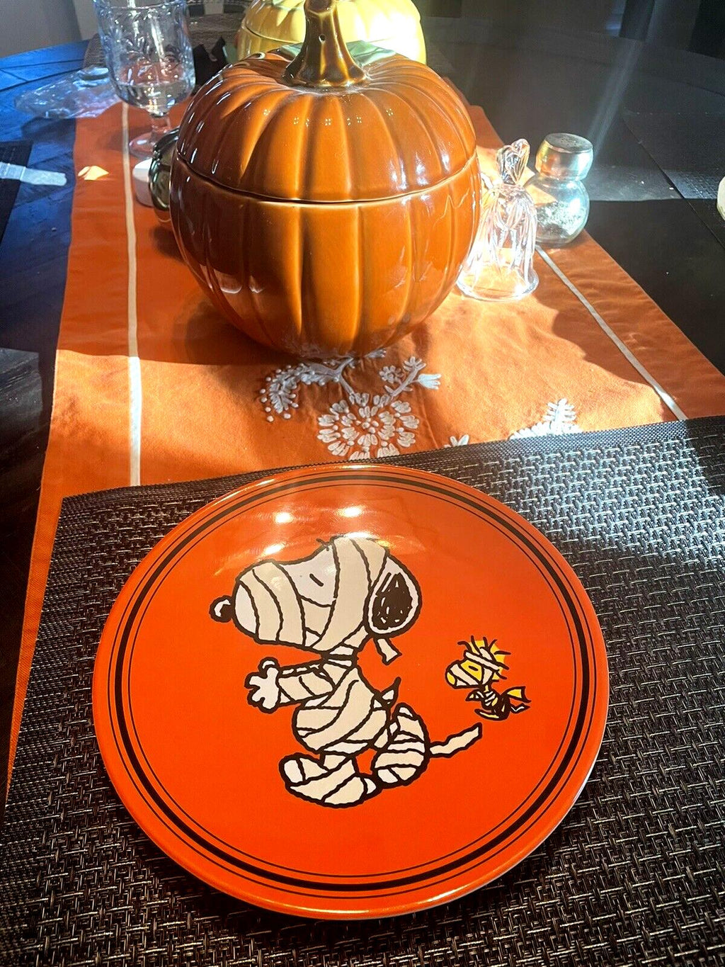 Snoopy Pottery Barn Peanuts Halloween holiday Disney party school Dinner SET kid