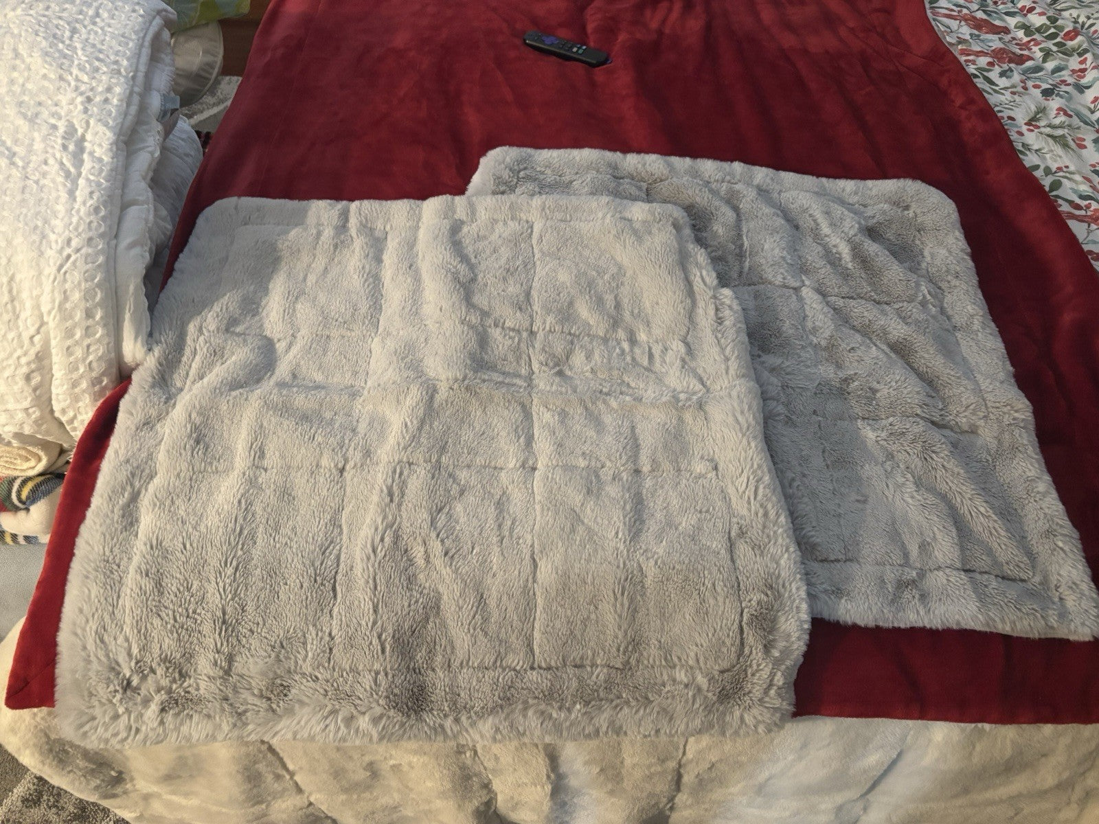Pottery Barn Christmas bed holiday Pillow Sham fur velvet party Ski gray Set 2 "