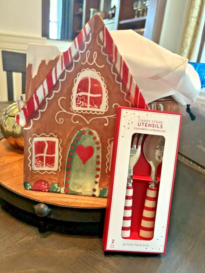 Pottery Barn Peanuts Disney Plate Christmas Gingerbread holiday party Set 4 !