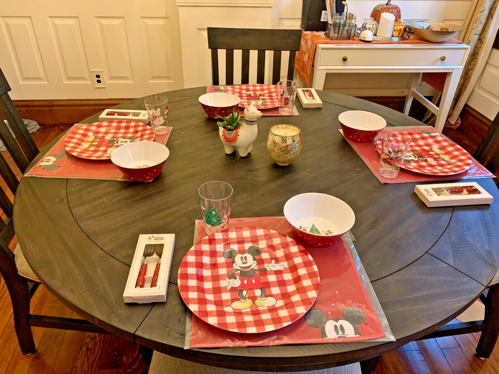 Disney Pottery barn Mickey Mouse Plate holiday plaid Christmas party school a