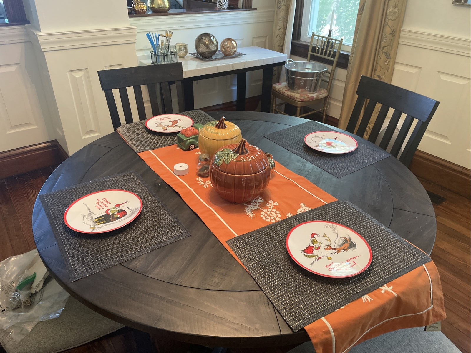 Pottery Barn GRINCH Seuss Disney holiday Christmas party Kid DINNER SET SET 8