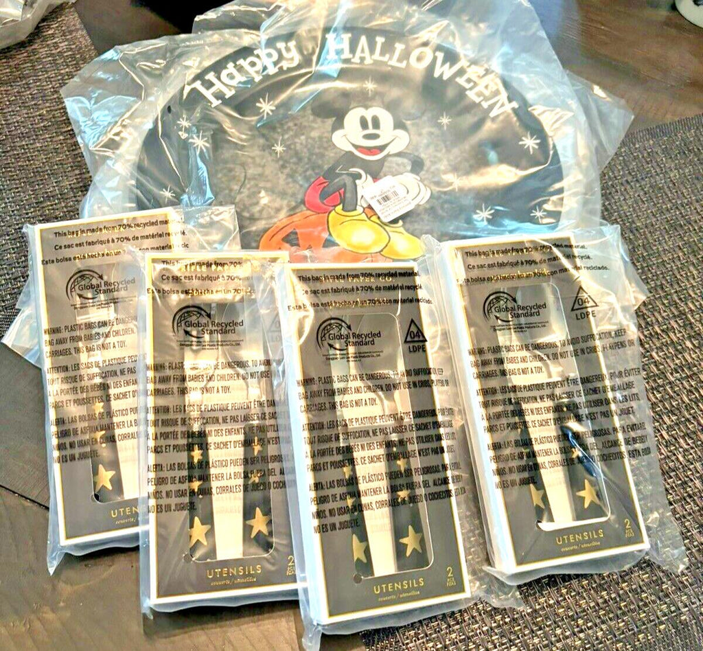 Disney Pottery Barn holiday Mickey Halloween Peanuts Dinner Party  Plate SET 8 !