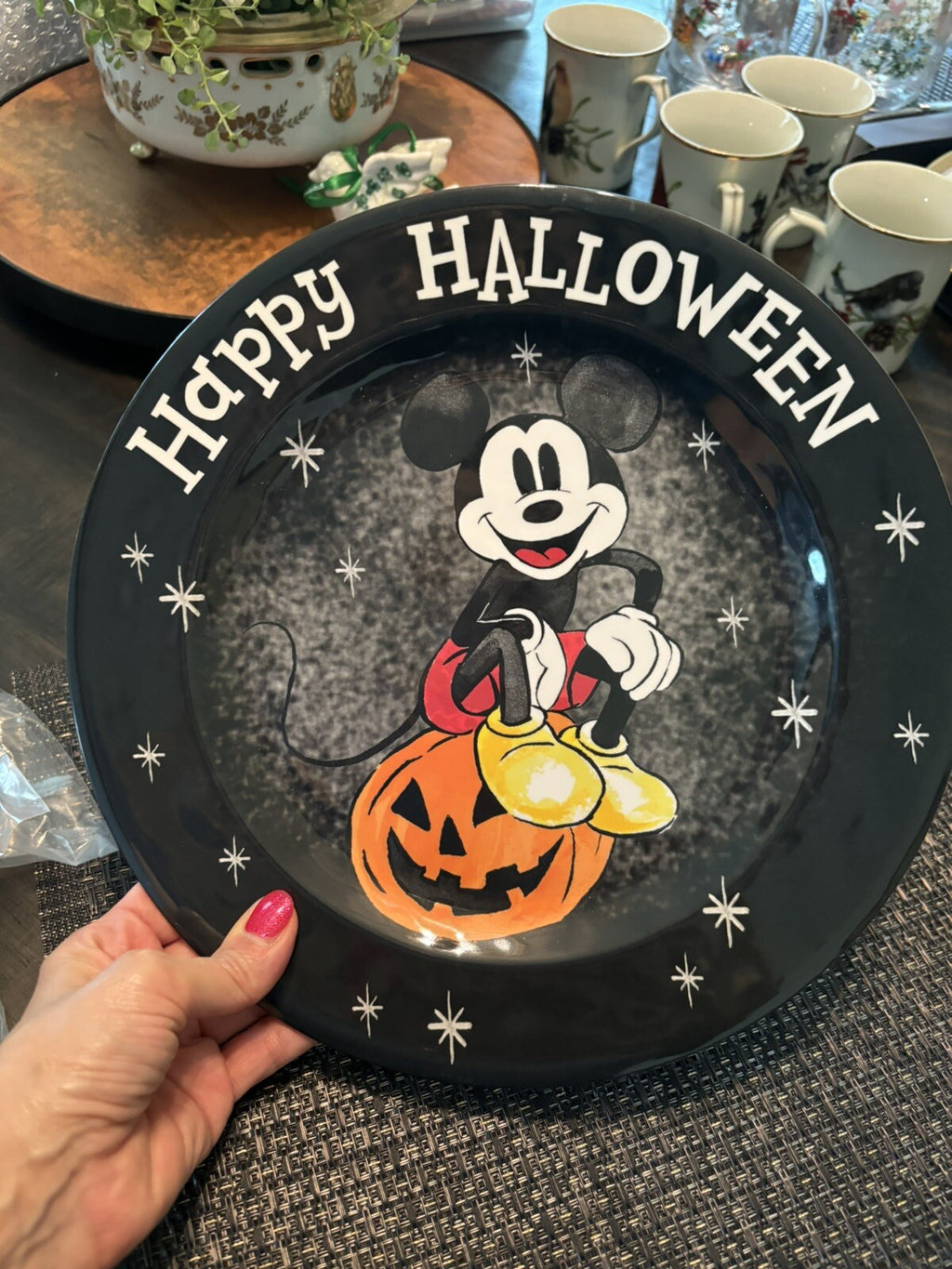 Disney Pottery Barn holiday Mickey Halloween Peanuts Dinner Party  Plate SET 8 !