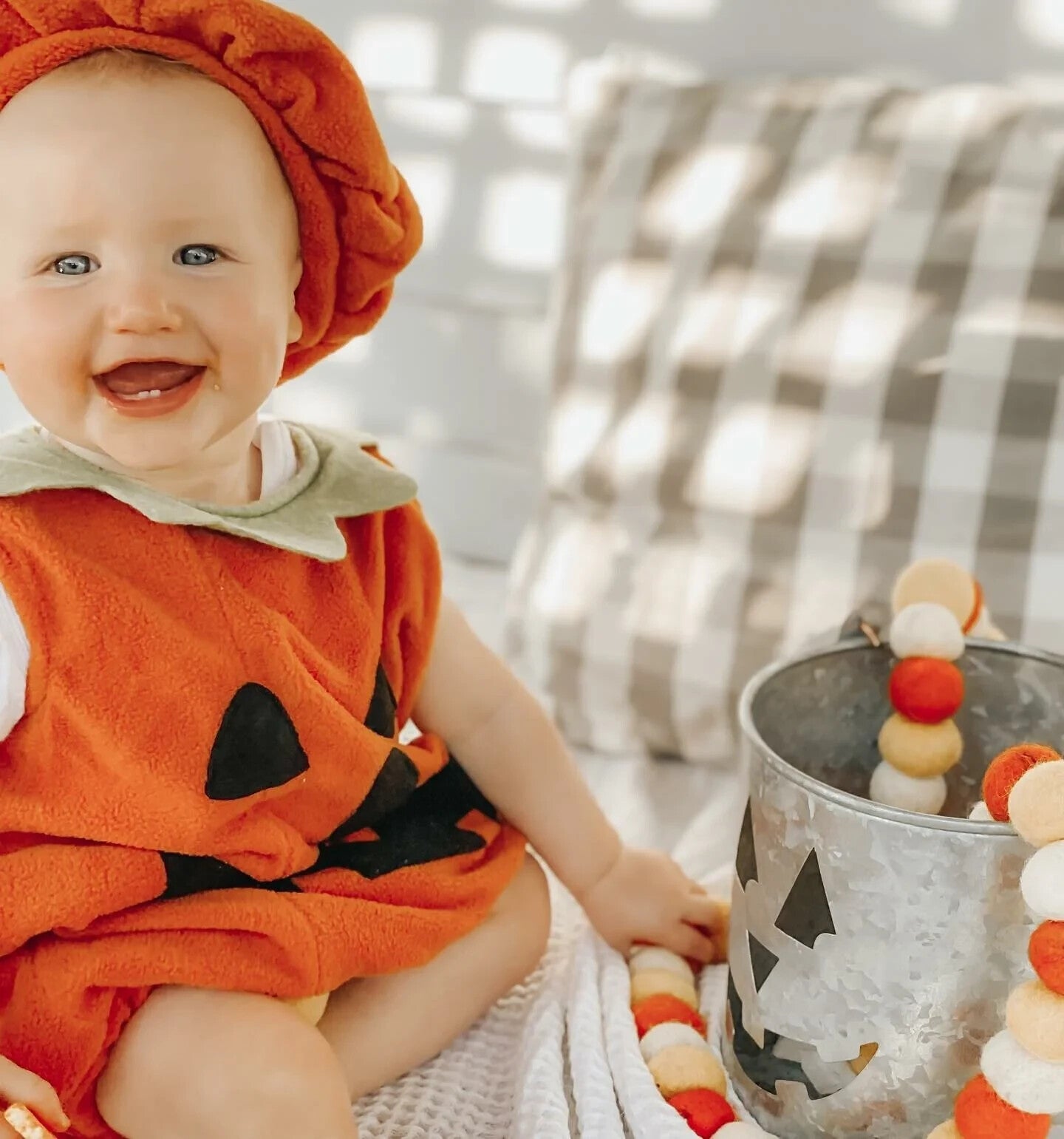 Pottery Barn Disney holiday Pumpkin costume baby Halloween party 3-6 M NEW /