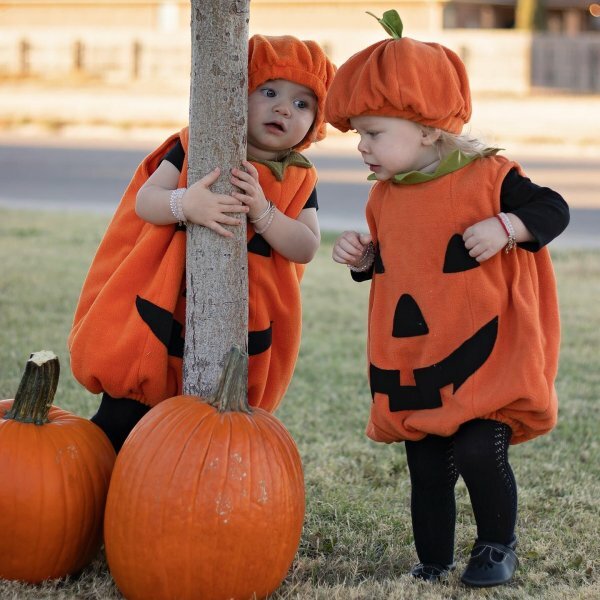 Pottery Barn Disney holiday Pumpkin costume baby Halloween party 3-6 M NEW /