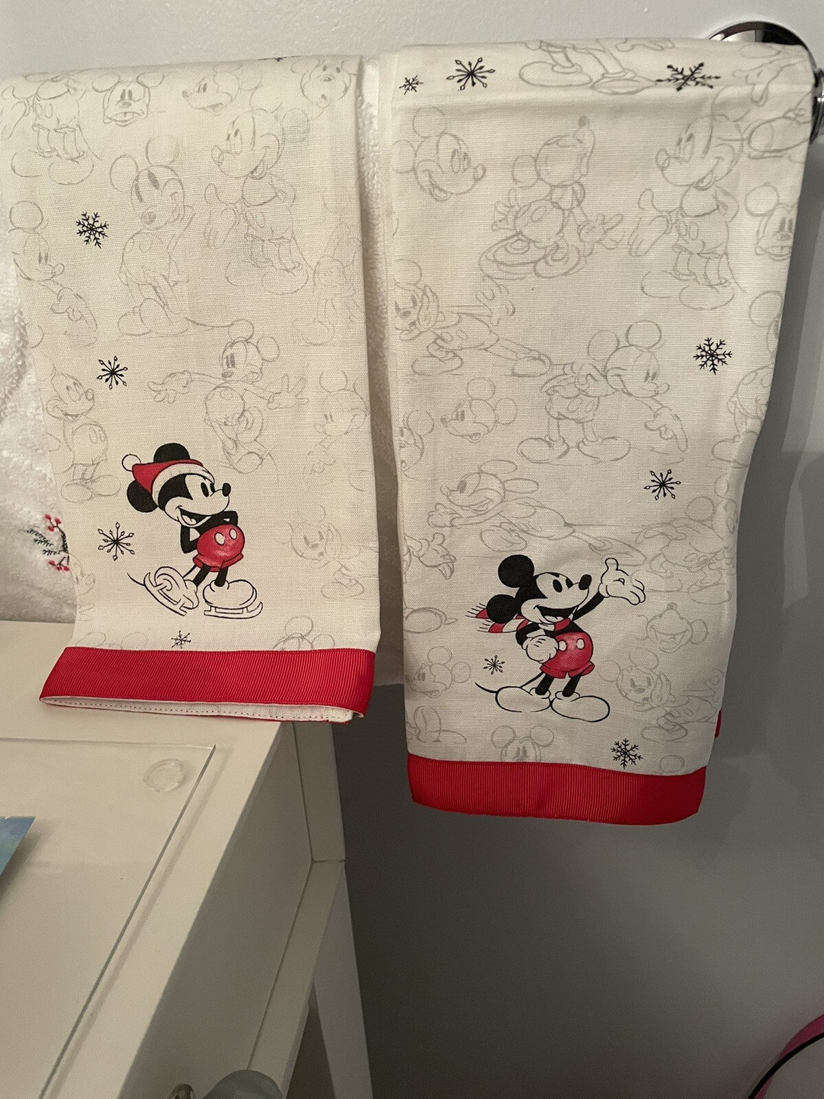 Pottery barn Mickey Mouse Christmas Disney hand towel Kitchen holiday gift set 2