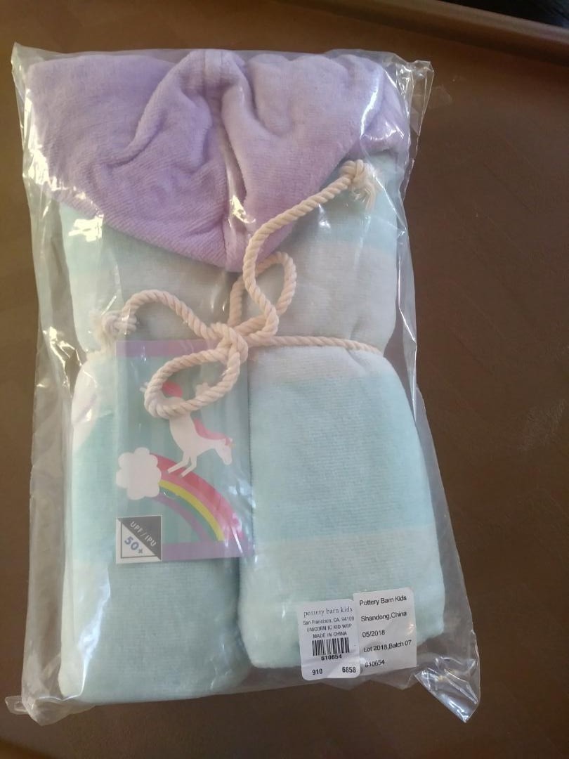 Pottery barn kid UNICORN RAINBOW hooded bath Beach towel pool wrap cover up ?? -