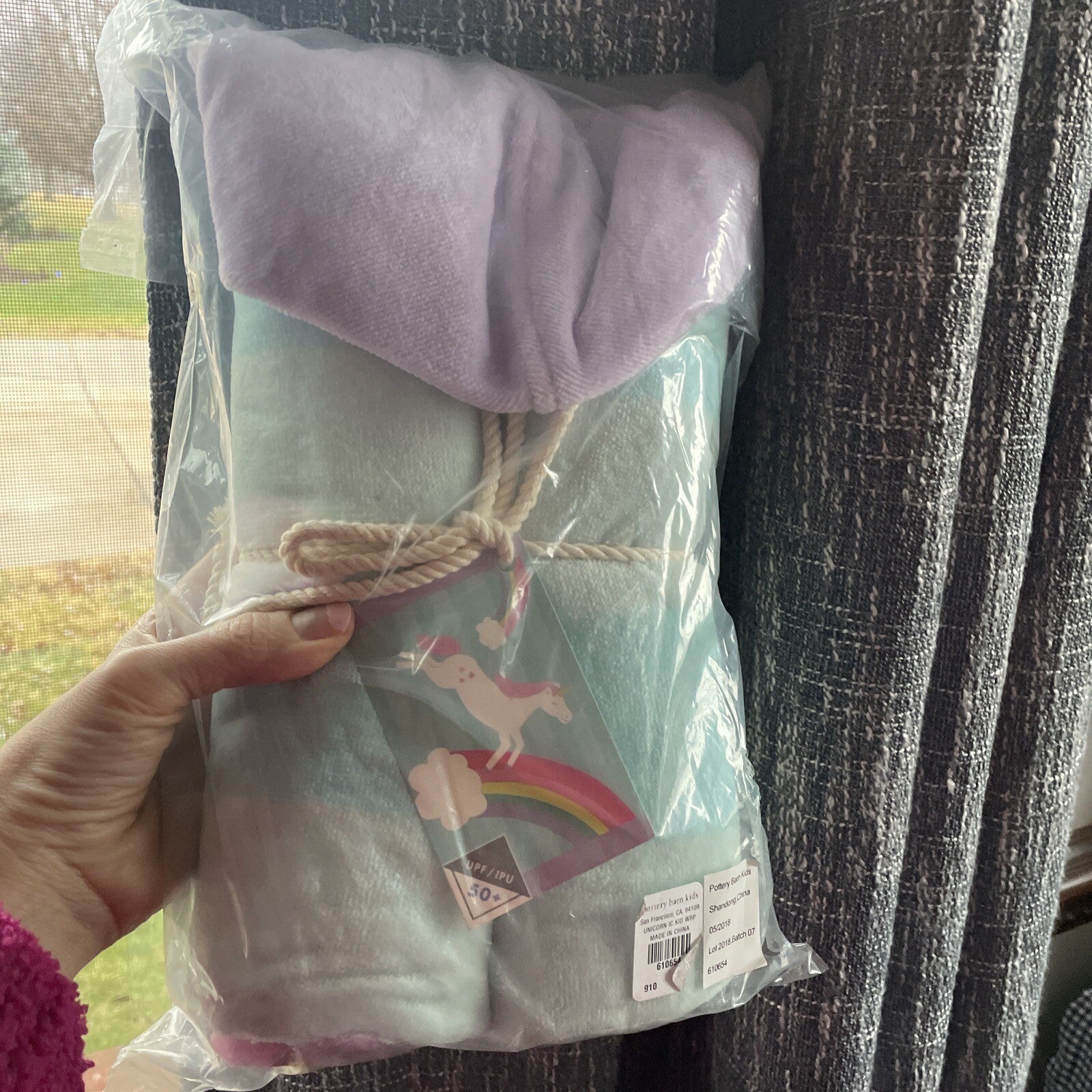 Pottery barn kid UNICORN RAINBOW hooded bath Beach towel pool wrap cover up ?? -