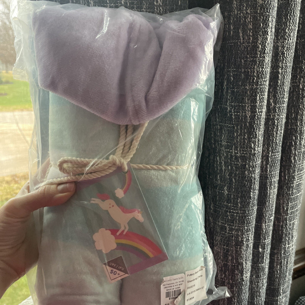 Pottery barn kid UNICORN RAINBOW hooded bath Beach towel pool wrap cover up ?? -