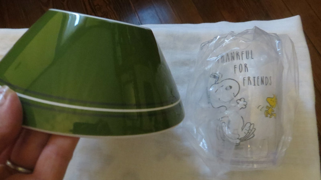 Snoopy Disney Pottery Barn Bowl holiday party peanuts Thanksgiving gift kid =