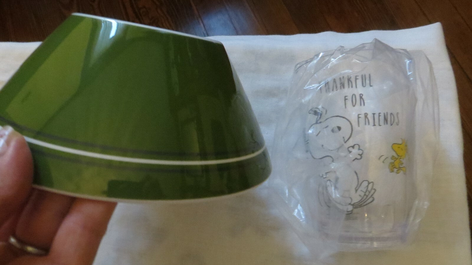 Snoopy Disney Pottery Barn Bowl holiday party peanuts Thanksgiving gift kid =