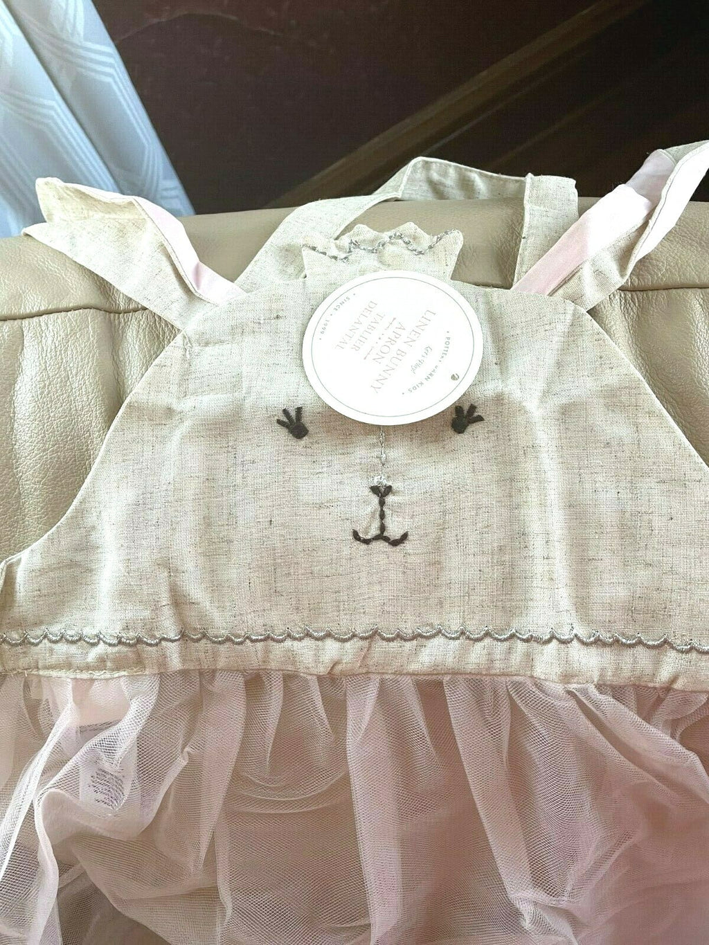 Pottery Barn Bunny Rabbit holiday Apron disney gift girl party school bake ?? a