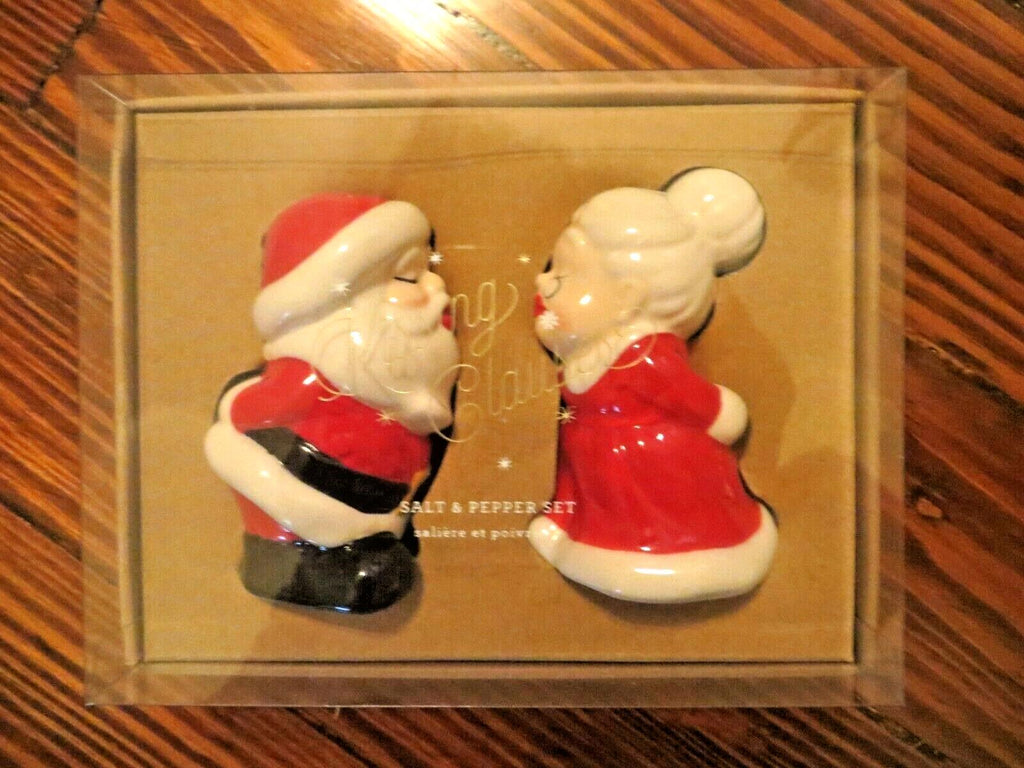 Pottery barn Disney holiday party salt pepper shaker set Santa Christmas gift n