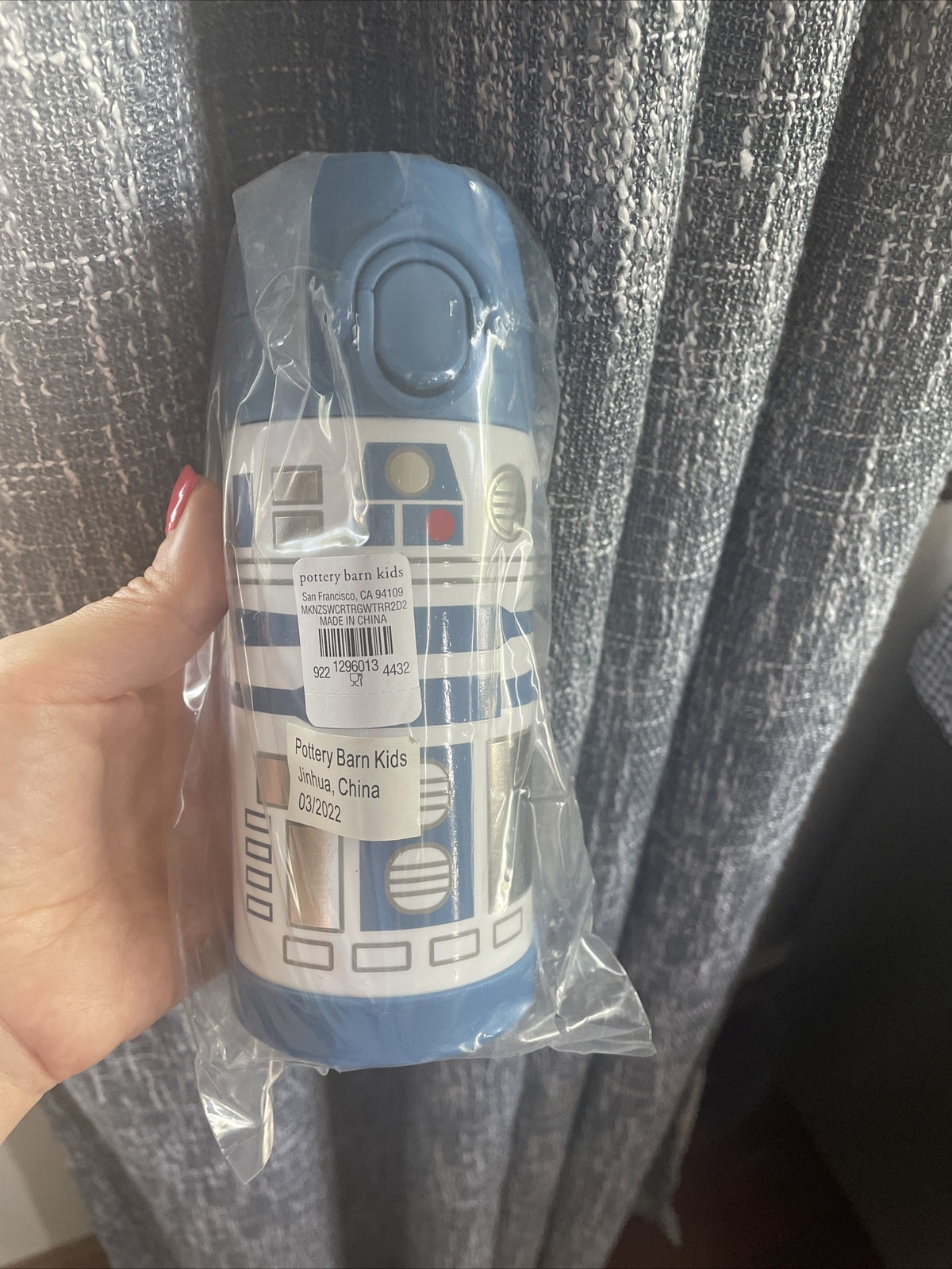 School Pottery barn disney STAR WARS boy WATER BOTTLE space travel droid ??  [