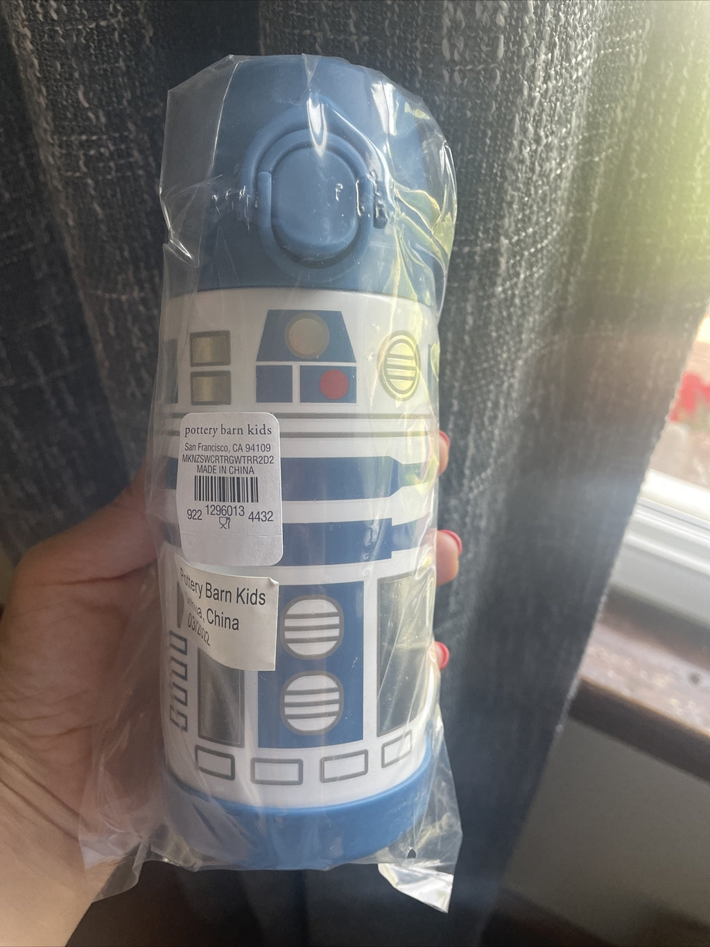 School Pottery barn disney STAR WARS boy WATER BOTTLE space travel droid ??  [
