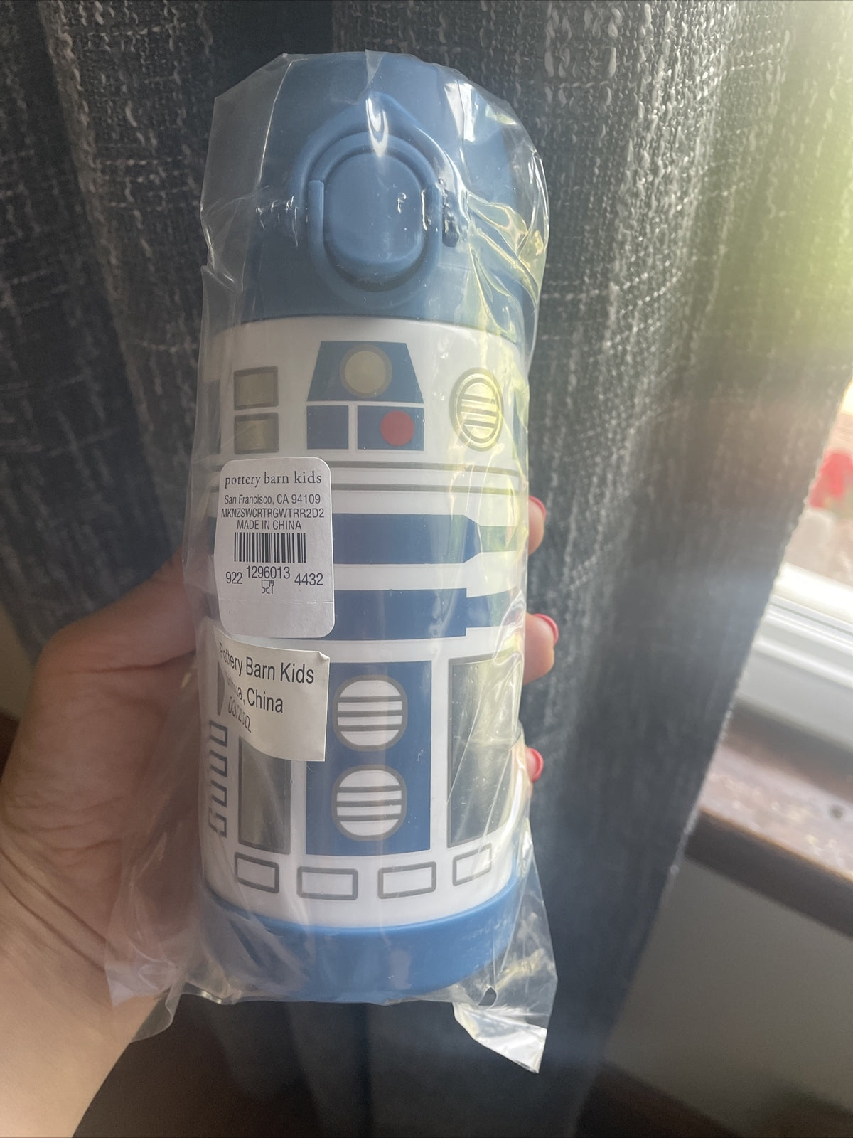 School Pottery barn disney STAR WARS boy WATER BOTTLE space travel droid ??  [
