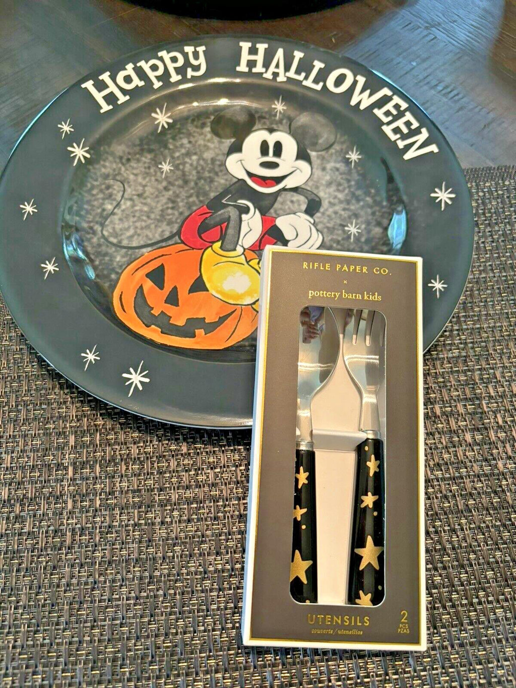 Pottery Barn holiday Mickey Mouse Halloween Peanuts Dinner Set Party Plate gift