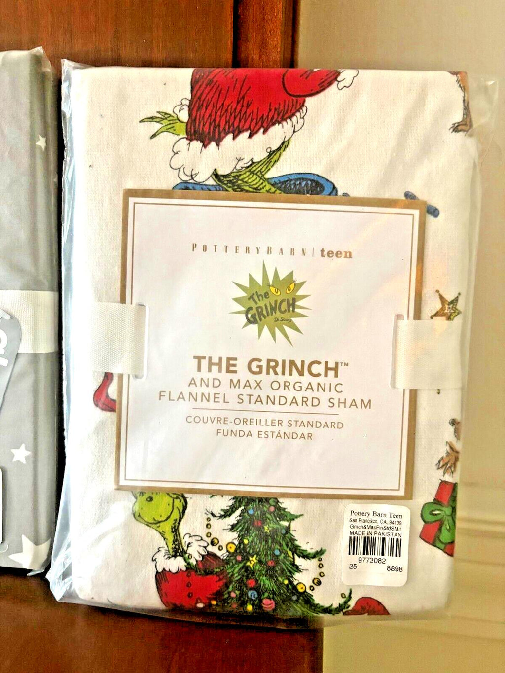 Disney Pottery Barn Grinch Christmas pillow Sham Dr Seuss Holiday Gift kids `