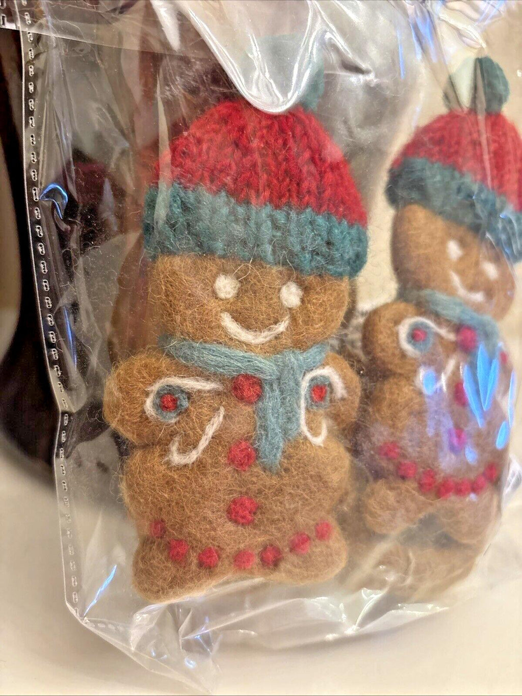 Pottery barn holiday NAPKIN RING GINGERBREAD Santa Christmas party Wool SET 4 `
