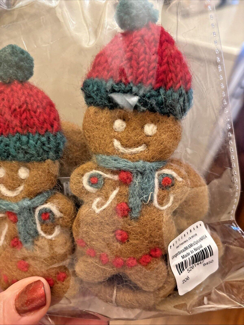 Pottery barn holiday NAPKIN RING GINGERBREAD Santa Christmas party Wool SET 4 `