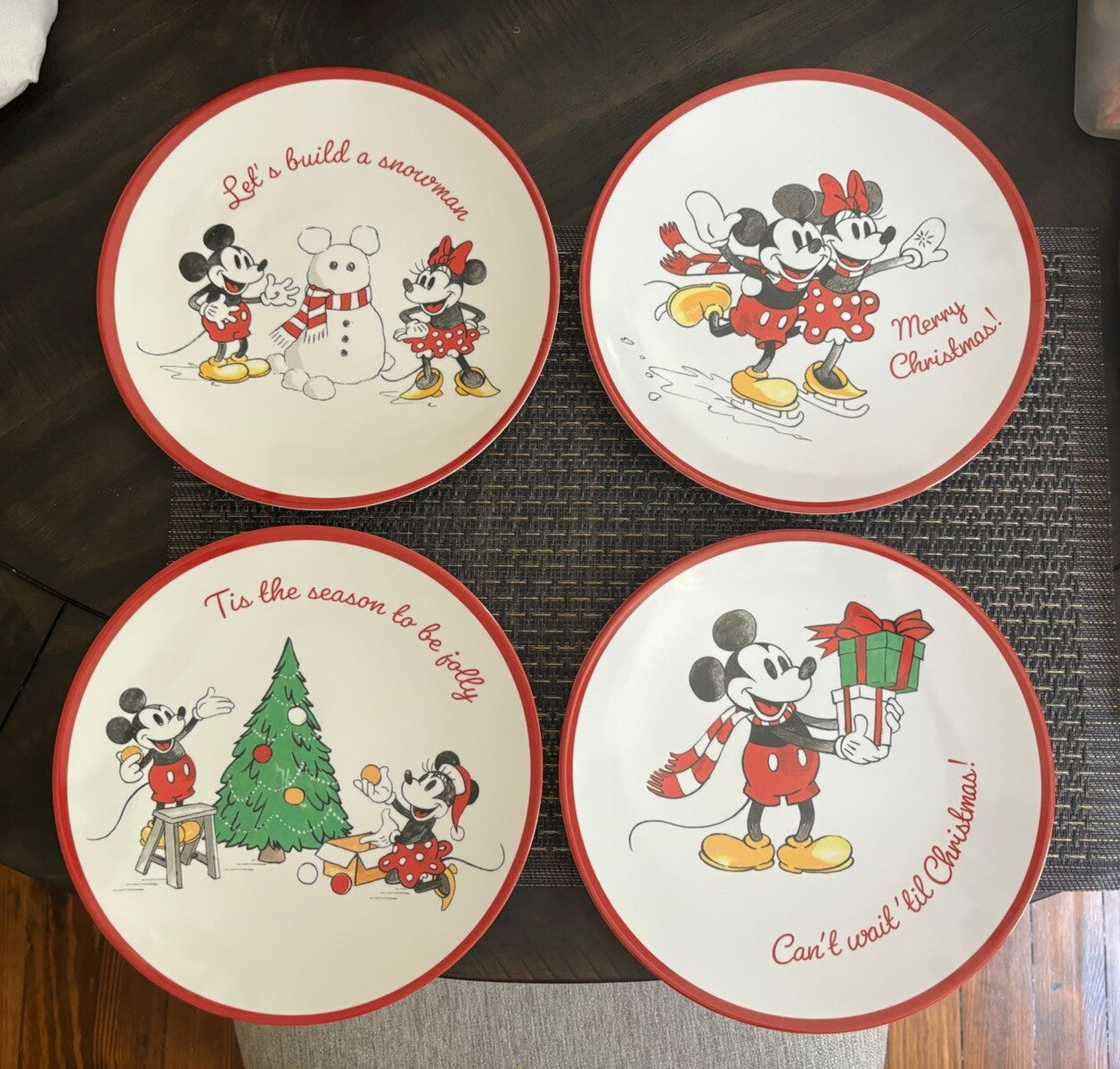 Disney Pottery Barn Mickey Mouse Plate Christmas holiday PARTY gift SET 4 !