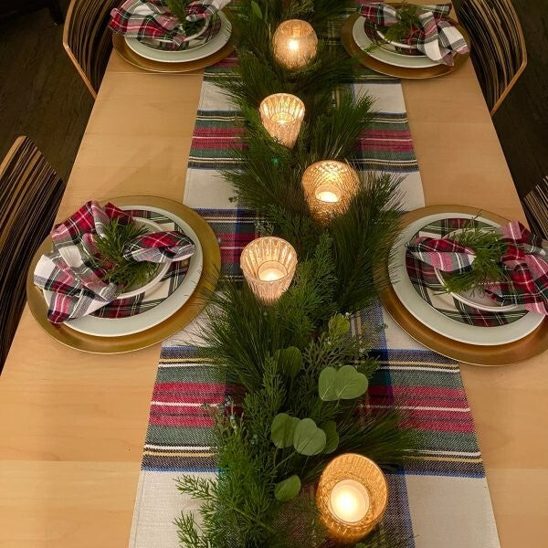 Pottery barn Disney napkin Plaid Stewart set 4 holiday cloth party gift red [