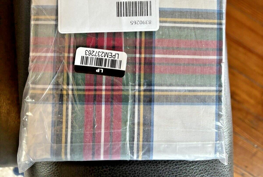 Pottery barn Disney napkin Plaid Stewart set 4 holiday cloth party gift red [