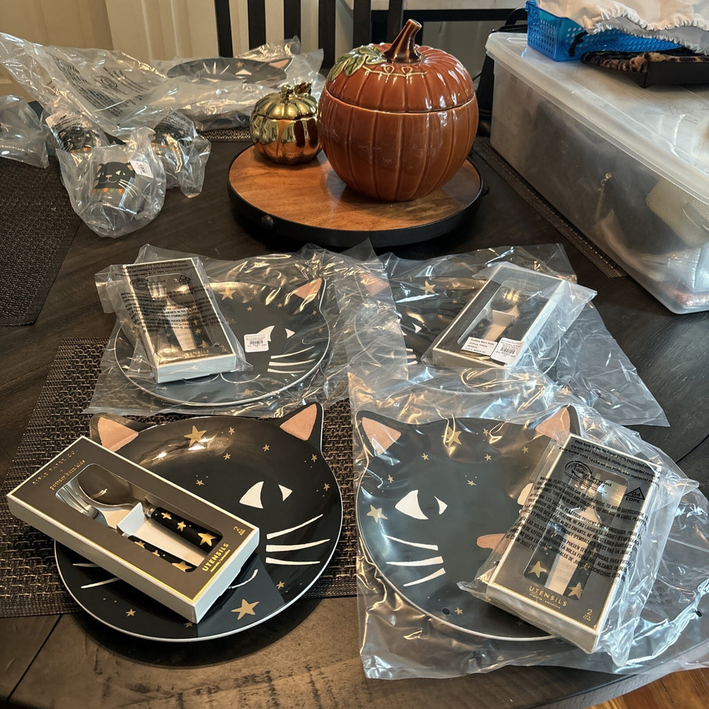 Pottery Barn Disney PLATE+UTENSIL+CUP Halloween Holiday party black cat SET 12 ]